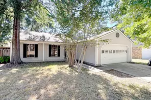 28 Rockfern Ct, The Woodlands, TX 77380 - Photo 1