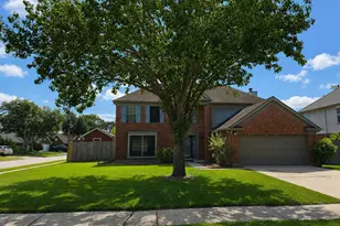 3901 Spring Garden Dr, Pearland, TX 77584 - Photo 1