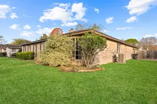 9302 Claridge Dr, Houston, TX 77031 - Photo 3