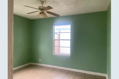 1710 14th Avenue N, Texas City, TX 77590 - Photo 5