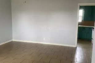 1710 14th Ave N, Texas City, TX 77590 - Photo 3