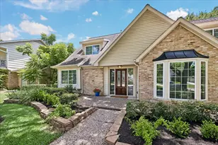 11007 Ella Lee Ln, Houston, TX 77042 - Photo 3
