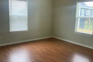 909 Gruenwald Ave, Seabrook, TX 77586 - Photo 5