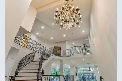 15 W Shady Lane #B, Houston, TX 77063 - Photo 1