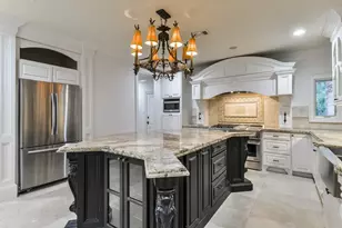 15 W Shady Ln, Houston, TX 77063 - Photo 9