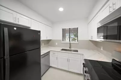 101 Lakeview Terrace #D, Montgomery, TX 77356 - Photo 5