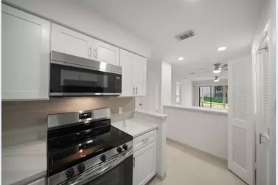 101 Lakeview Terrace #D, Montgomery, TX 77356 - Photo 5