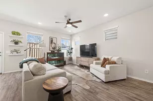 10404 Marston Vineyard Dr, Houston, TX 77025 - Photo 9