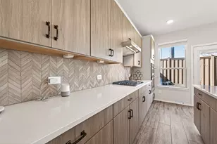 10404 Marston Vineyard Dr, Houston, TX 77025 - Photo 21