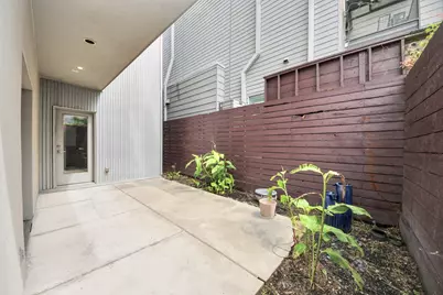 1823 Southmore Boulevard, Houston, TX 77004 - Photo 9