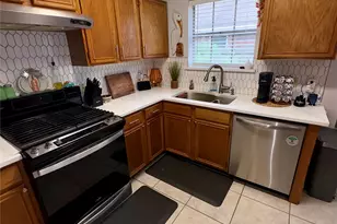 4325 Spoonbill Dr, Seabrook, TX 77586 - Photo 7