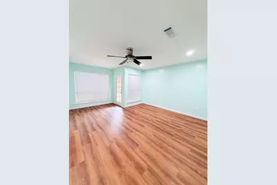 8914 Beau Monde Drive, Houston, TX 77099 - Photo 11
