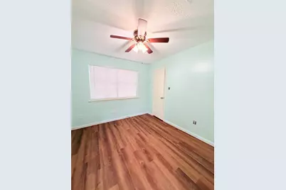 8914 Beau Monde Drive, Houston, TX 77099 - Photo 15