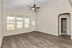 2750 Williams Grv Ct, Conroe, TX 77304 - Photo 9