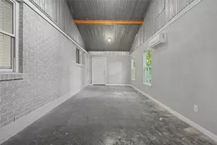 241 S Masonic St, Bellville, TX 77418 - Photo 23