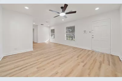 1402 4th Avenue N, Texas City, TX 77590 - Photo 7