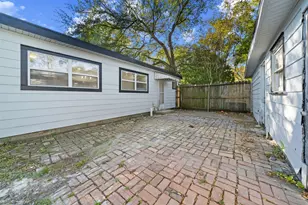 1402 4th Ave N, Texas City, TX 77590 - Photo 37