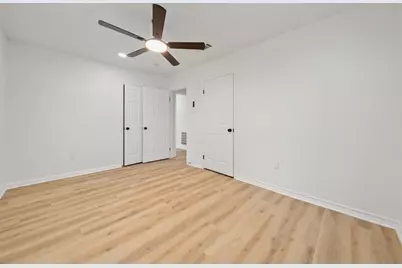 1402 4th Avenue N, Texas City, TX 77590 - Photo 29