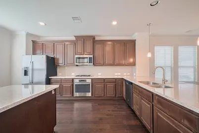 10004 Spring Shadows Park Circle, Houston, TX 77080 - Photo 17