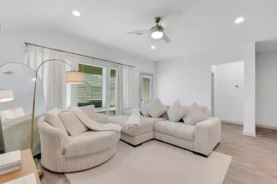 10647 Cascade Creek Drive, Rosharon, TX 77583 - Photo 11