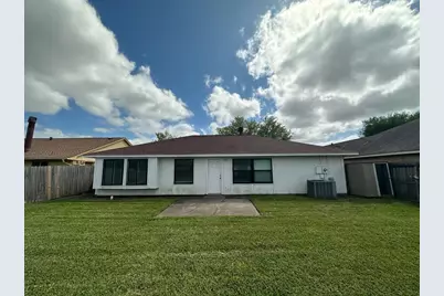 10921 Pecan Drive, La Porte, TX 77571 - Photo 15