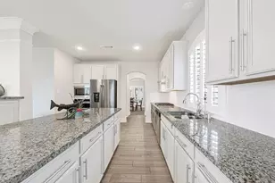 2714 Ahnya Ln, League City, TX 77573 - Photo 15