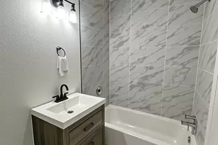 7610 Red Robin Ln, Houston, TX 77075 - Photo 21