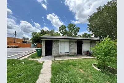 7610 Red Robin Lane, Houston, TX 77075 - Photo 15