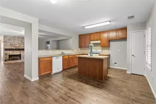 7922 Owl Ln, Baytown, TX 77523 - Photo 15