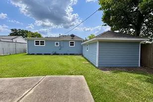 7619 Joplin St, Houston, TX 77087 - Photo 3