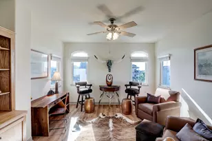 442 Jeanie Lynn St, Tiki Island, TX 77554 - Photo 25