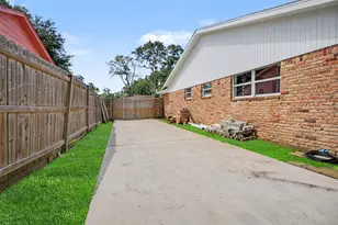 5003 Meadow Lark Ln, Dickinson, TX 77539 - Photo 23