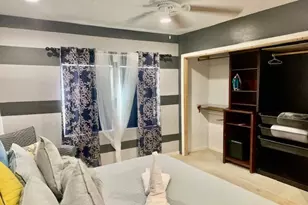 1114 Bayou Cir, Galveston, TX 77551 - Photo 13