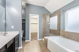 6605 Fallen Breeze Ln, Dickinson, TX 77539 - Photo 19