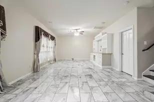 6605 Fallen Breeze Ln, Dickinson, TX 77539 - Photo 7