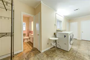 1932 W Bell St, Houston, TX 77019 - Photo 25