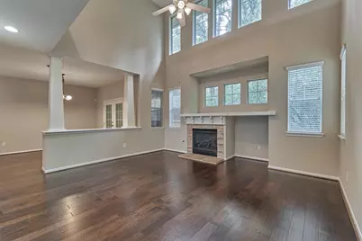 83 Woodlily Place Place, The Woodlands, TX 77382 - Photo 5