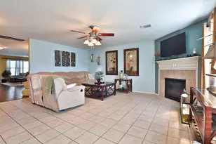 21711 Cascade Hollow Ln, Spring, TX 77379 - Photo 9