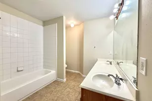 13706 Audra Ln, Houston, TX 77083 - Photo 11