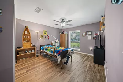 10710 Idlebrook Drive, Houston, TX 77070 - Photo 17