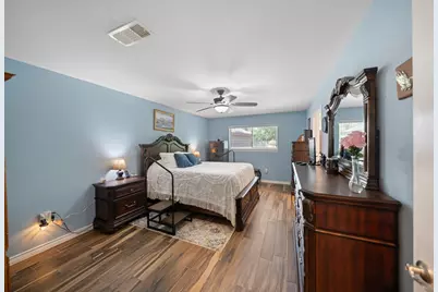 10710 Idlebrook Drive, Houston, TX 77070 - Photo 13