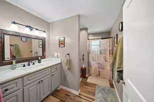 10710 Idlebrook Dr, Houston, TX 77070 - Photo 15