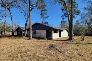 1809 Live Oak Dr, Conroe, TX 77301 - Photo 1