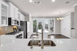 10607 Centre Forest Dr, Houston, TX 77043 - Photo 7