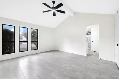 8726 Wildforest Drive, Houston, TX 77088 - Photo 17