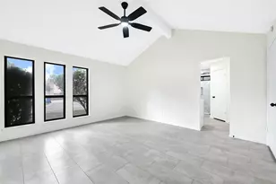 8726 Wildforest Dr, Houston, TX 77088 - Photo 17