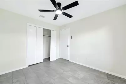 8726 Wildforest Drive, Houston, TX 77088 - Photo 21