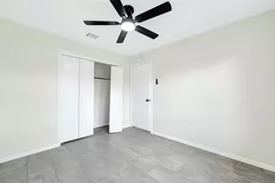 8726 Wildforest Dr, Houston, TX 77088 - Photo 21