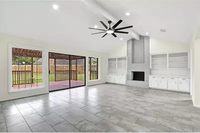 8726 Wildforest Drive, Houston, TX 77088 - Photo 11