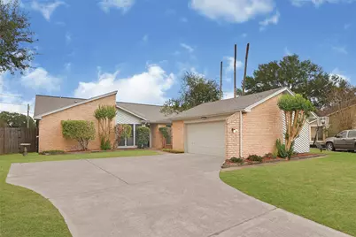 8726 Wildforest Drive, Houston, TX 77088 - Photo 1